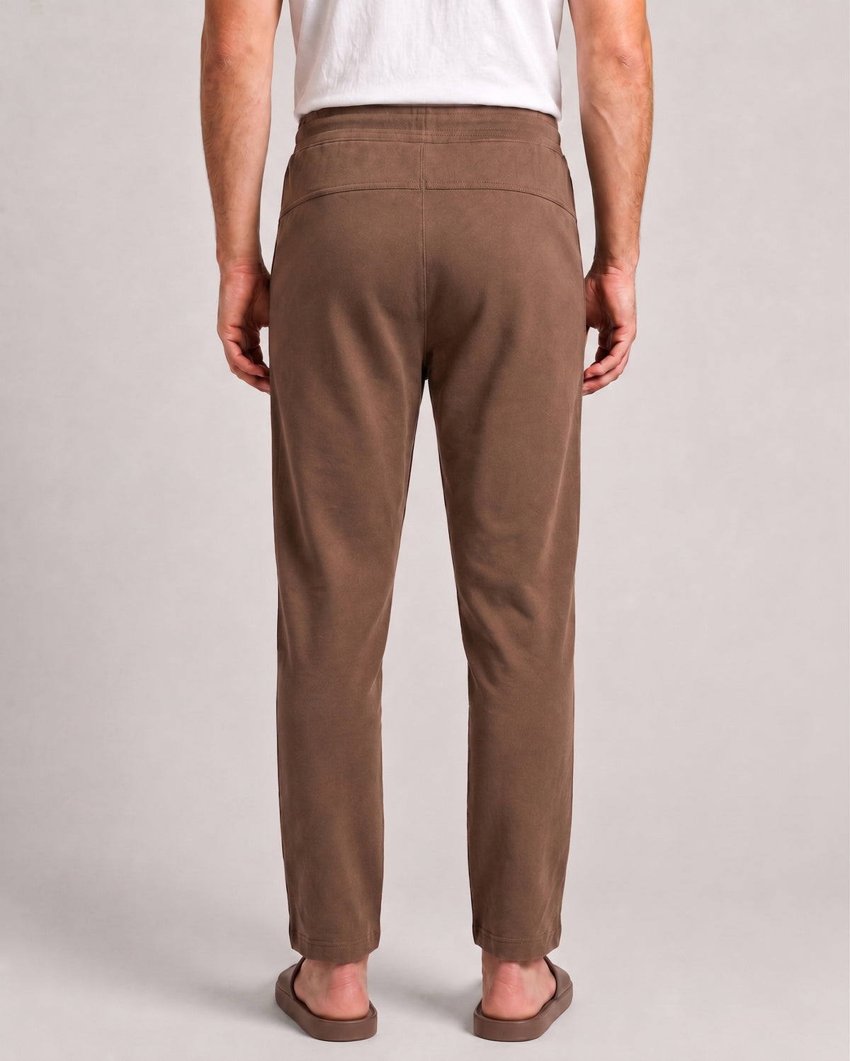 Mystic brown Urbanite bamboo cotton loungewear with soft breathable fabric and thermoregulating comfort for modern home wear