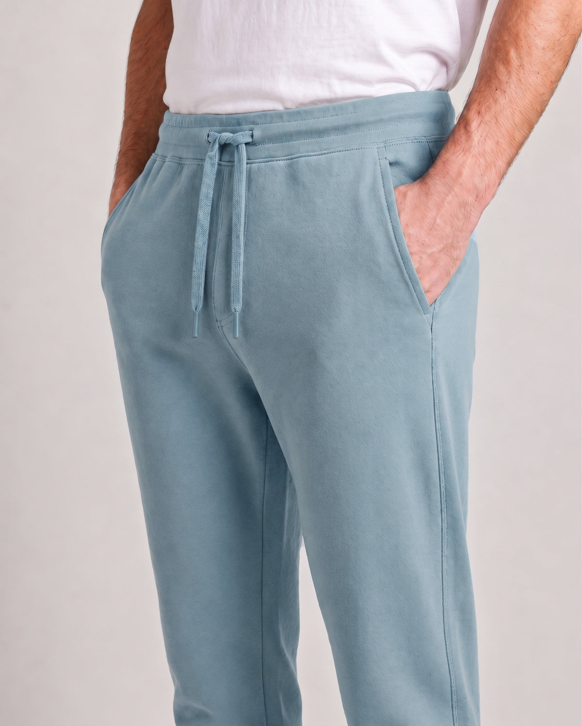 Nile blue men’s contemporary lounge top in bamboo fabric with cotton softness and breathable thermoregulating comfort